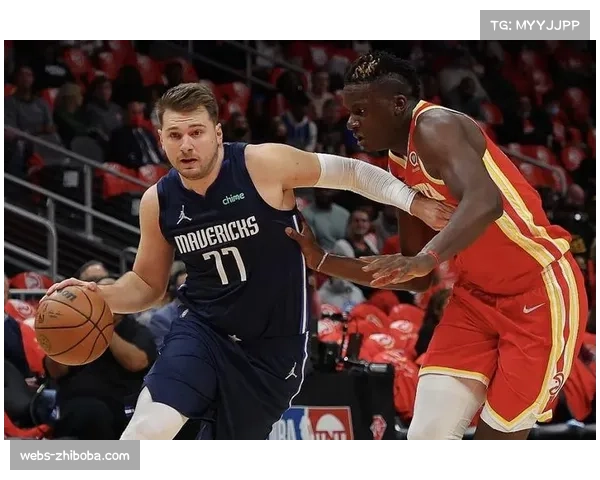 中场报道：半场比分焦灼，两队均将对手命中率压制在40%以下